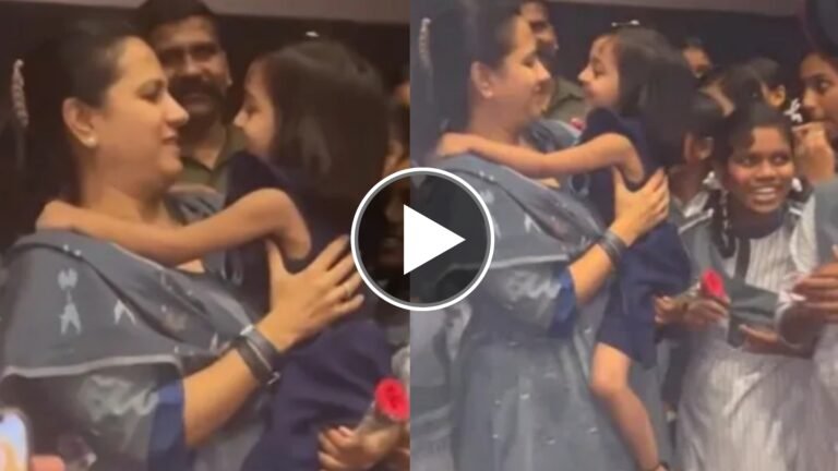 ಬೇಸರದಲ್ಲಿ ಇದ್ದ ಅಶ್ವಿನಿ ಮೇಡಂ ಮುಖದಲ್ಲಿ ಮುಂದಹಾಸ ಮೂಡಿಸಿದ ವಂಶಿಕಾ ಈ ಕ್ಯೂಟ್ ವಿಡಿಯೋ ನೋಡಿ.